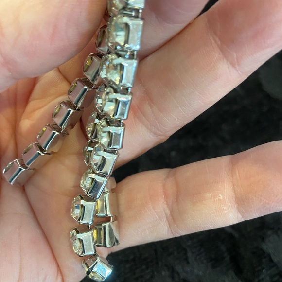 CRYSTAL CHANDELIER DROP EARRINGS - Picture 4 of 9